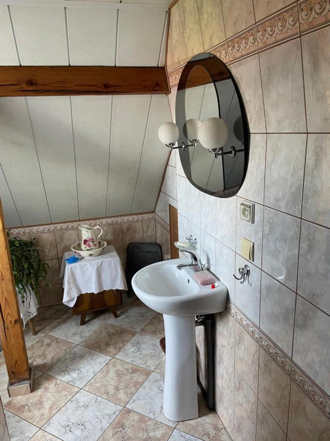 Dom Pod Rybia Skala Apartment เยเลเนียกูรา ภายนอก รูปภาพ