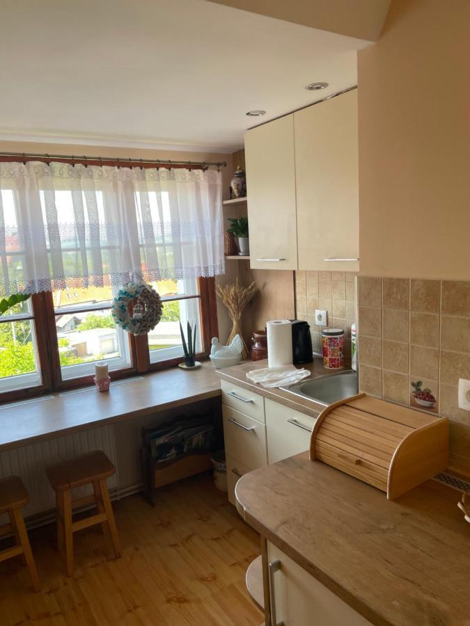 Dom Pod Rybia Skala Apartment เยเลเนียกูรา ภายนอก รูปภาพ