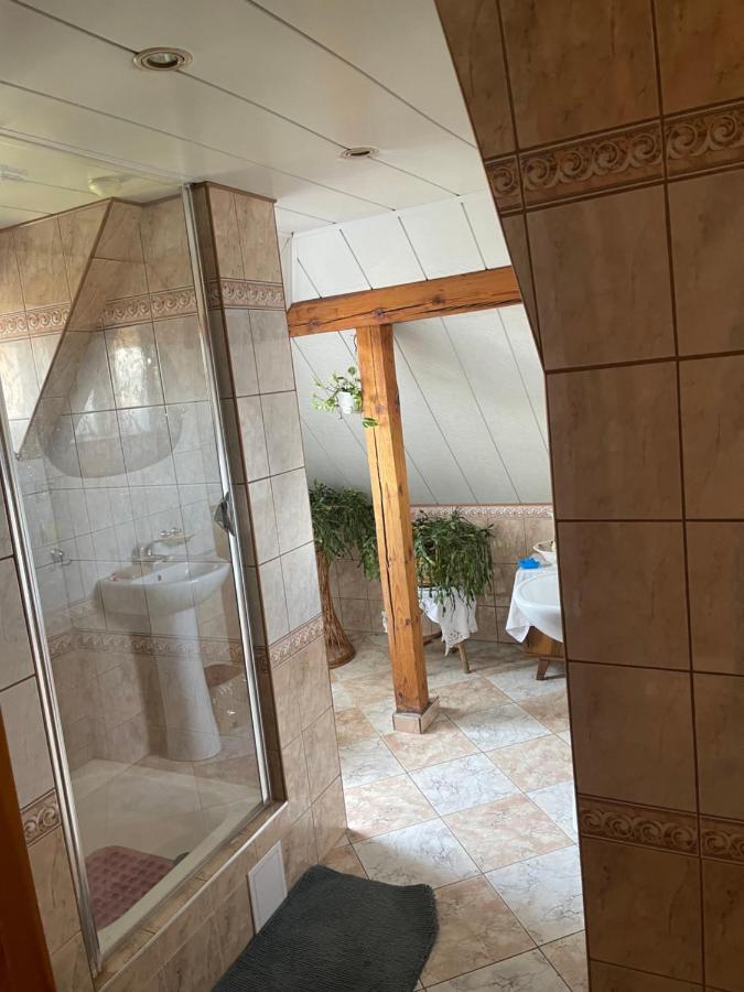 Dom Pod Rybia Skala Apartment เยเลเนียกูรา ภายนอก รูปภาพ
