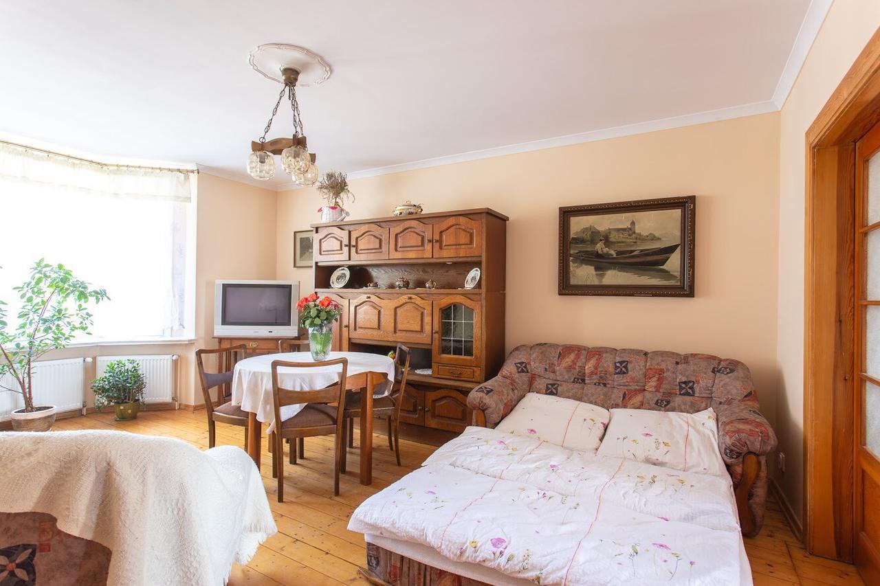 Dom Pod Rybia Skala Apartment เยเลเนียกูรา ภายนอก รูปภาพ
