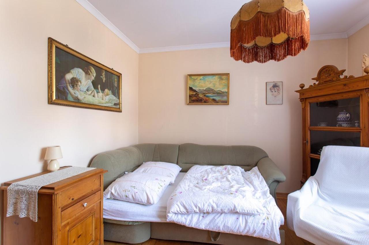 Dom Pod Rybia Skala Apartment เยเลเนียกูรา ภายนอก รูปภาพ