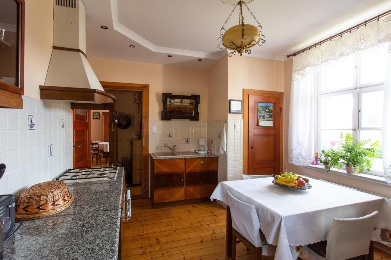 Dom Pod Rybia Skala Apartment เยเลเนียกูรา ภายนอก รูปภาพ